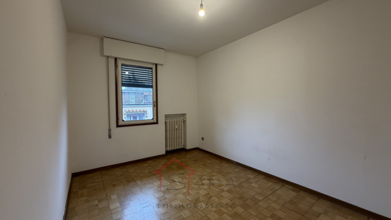 Sara Immobiliare propone in locazione un ampio e luminoso appartamento di circa 110 mq calpestabi...