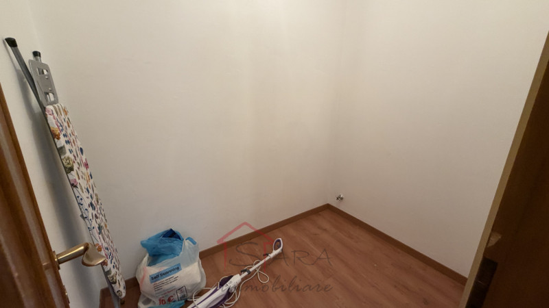 Sara Immobiliare propone in locazione un ampio e luminoso appartamento di circa 110 mq calpestabi...