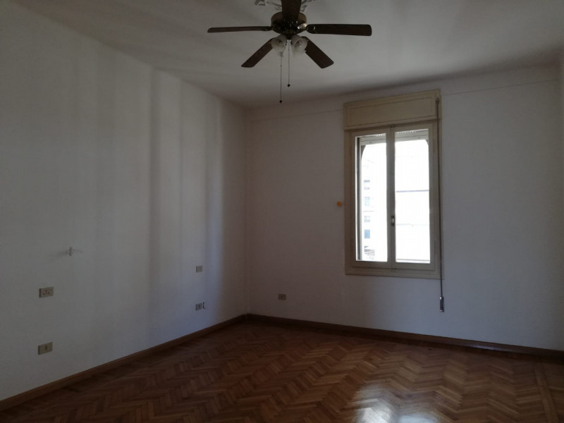 CONTRATTO CON OBBLIGO DI RESIDENZA - CENTRO STORICO: BICAMERE+STUDIO, RISTRUTTURATO, 120 MQ., PIA...