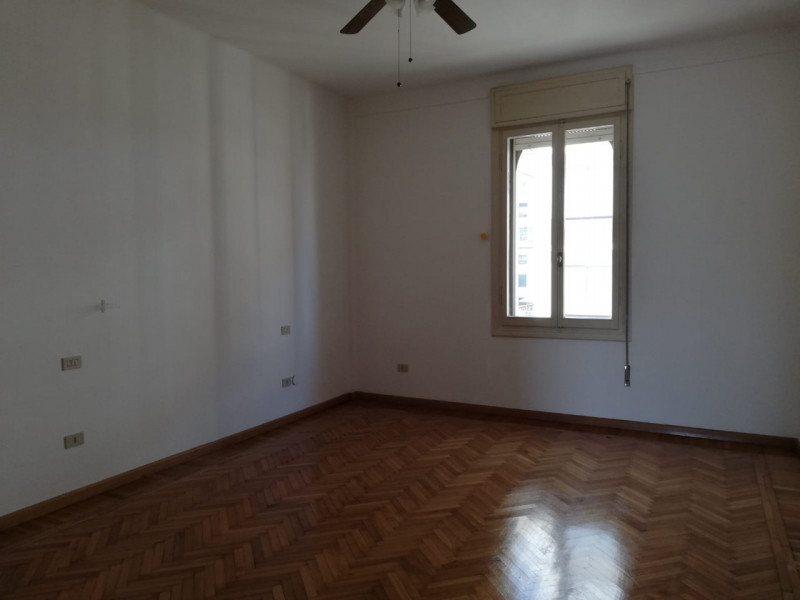 CONTRATTO CON OBBLIGO DI RESIDENZA - CENTRO STORICO: BICAMERE+STUDIO, RISTRUTTURATO, 120 MQ., PIA...