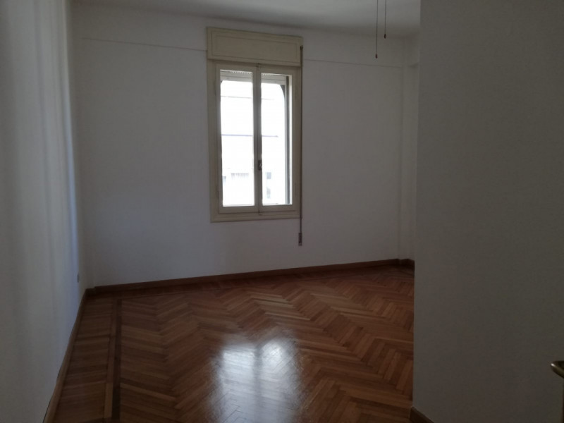 CONTRATTO CON OBBLIGO DI RESIDENZA - CENTRO STORICO: BICAMERE+STUDIO, RISTRUTTURATO, 120 MQ., PIA...