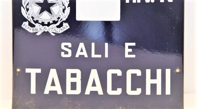 (Per INFO 3316190143) A Castelminio di Resana, in zona centrale e di passaggio, cedesi attività d...