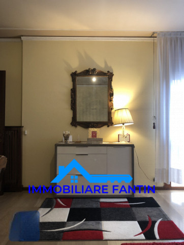 Treviso, fuori mura nord. codice RA1. Questo appartamento tricamere è situato in un quartiere res...