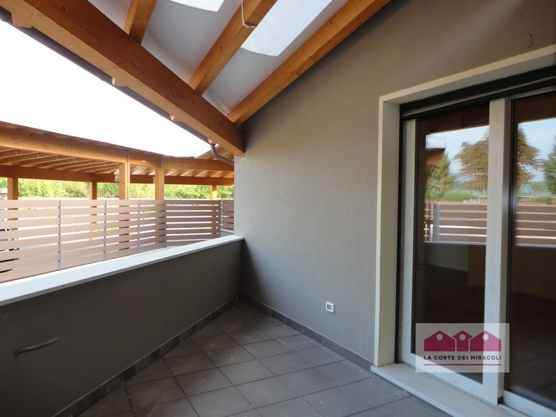 VICENZA LOBIA: DELIZIOSA SCHIERA DI TESTA CON LAVANDERIA E POSTI AUTO COPERTI, IN OTTIMO CONTESTO...