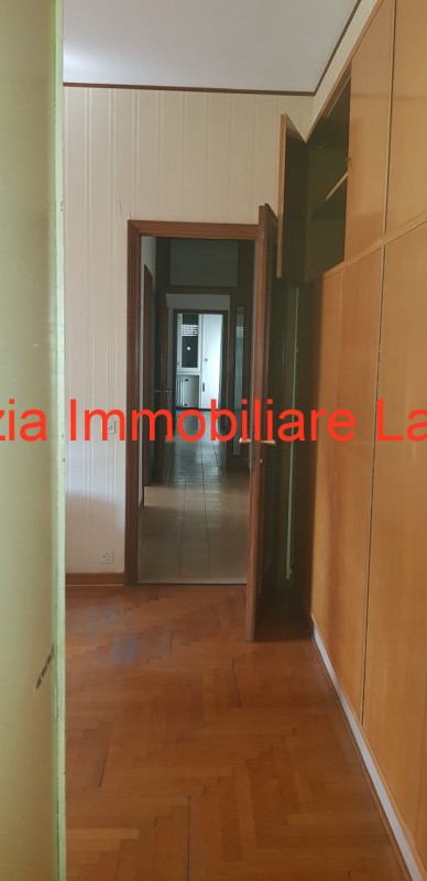 Appartamento al piano primo in un complesso di solo due appartamenti. L'unità immobiliare è compo...