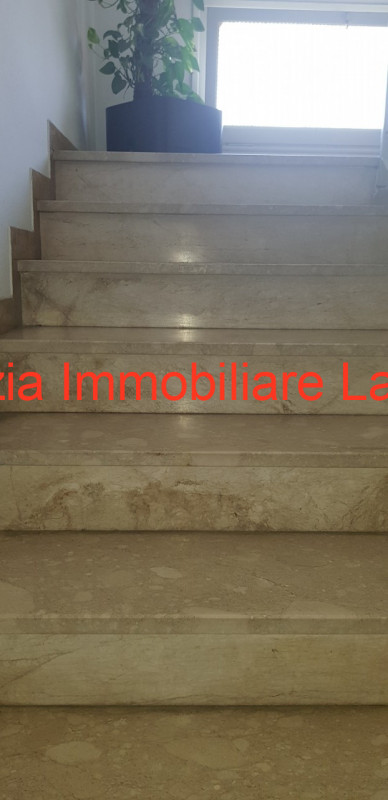 Appartamento al piano primo in un complesso di solo due appartamenti. L'unità immobiliare è compo...