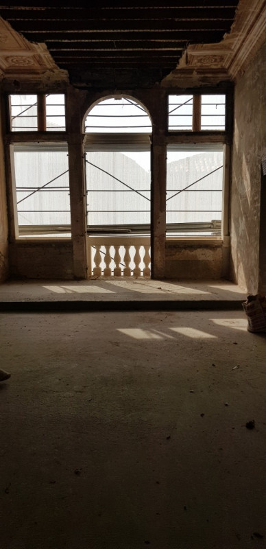 In vendita un prestigioso palazzo del 1700, situato nella zona centralissima di Este, precisament...