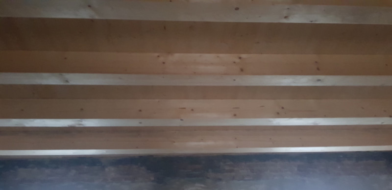 In vendita un prestigioso palazzo del 1700, situato nella zona centralissima di Este, precisament...