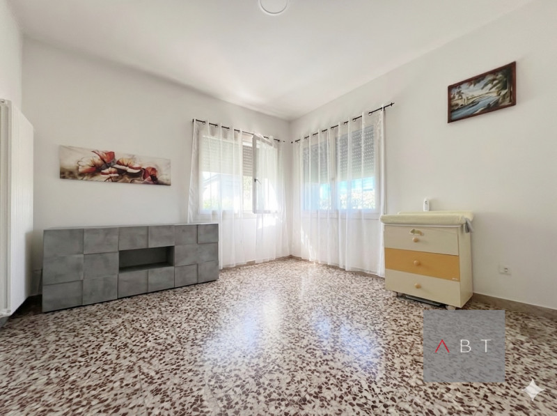 Situata in centro paese, casa singola ristrutturata nel 2022 disposta tutta al piano terra e comp...