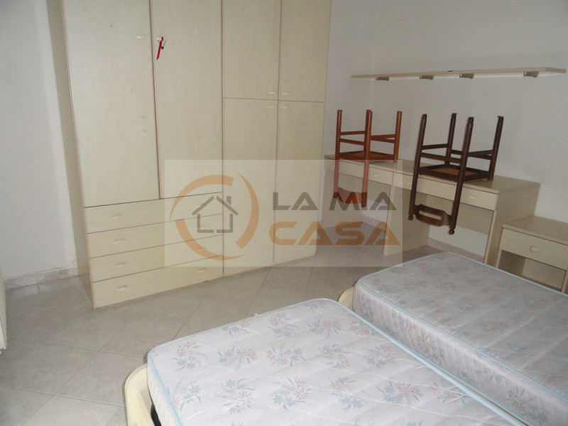 LEGNARO - Appartamento per studenti siti davanti la fermata dell’autobus e a circa 500 metri dall...