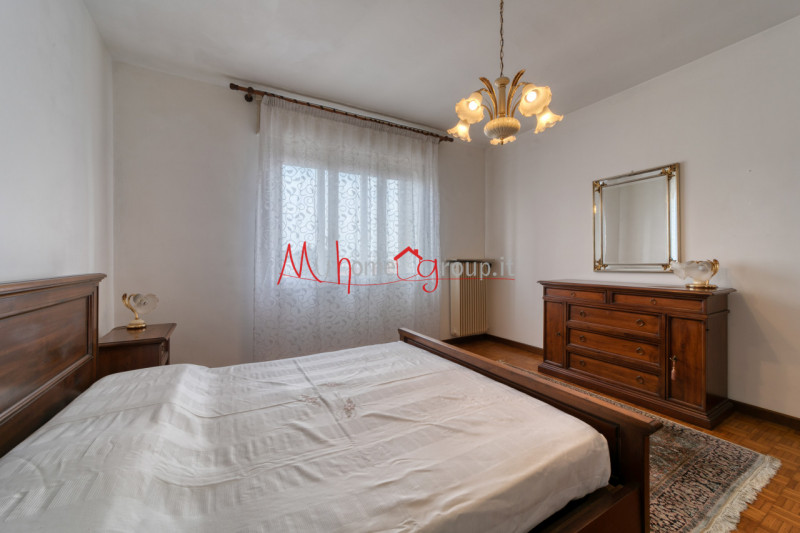 PADOVA ZONA SAN GIUSEPPE - In piccolo condominio ben abitato, appartamento ultimo piano senza asc...