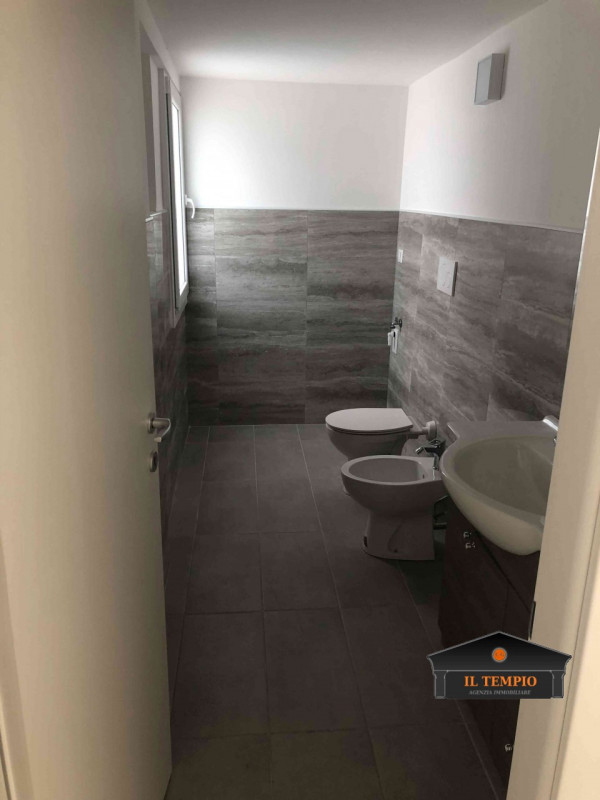 VICENZA - MERCATO NUOVO:in zona tranquilla e servita da scuole, supermercati e mezzi pubblici,acc...