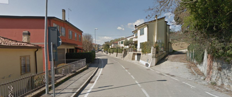 Vicino F.S. costruzione di due unita' abitative di cui l'ultima ancora in vendita, completamente ...