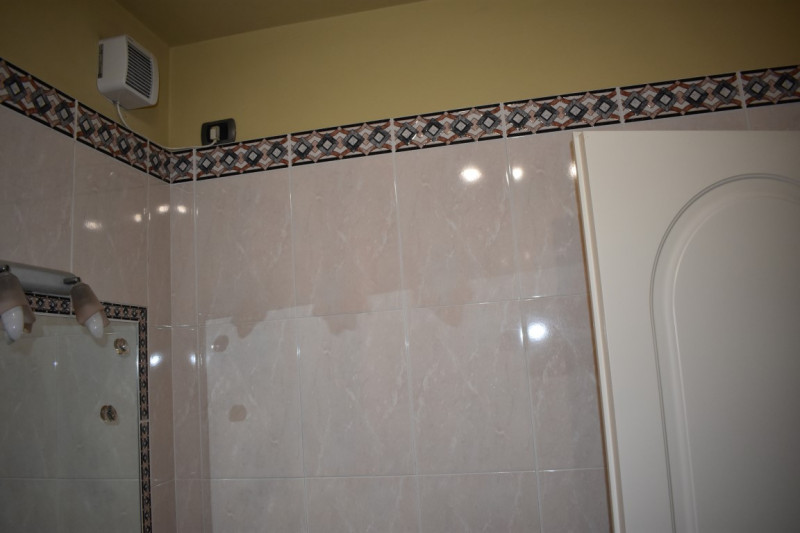 MASERÀ DI PADOVA (vicinanze): Proponiamo in vendita in esclusiva una splendida villa accostata ma...