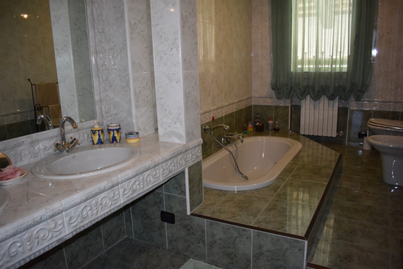 MASERÀ DI PADOVA (vicinanze): Proponiamo in vendita in esclusiva una splendida villa accostata ma...