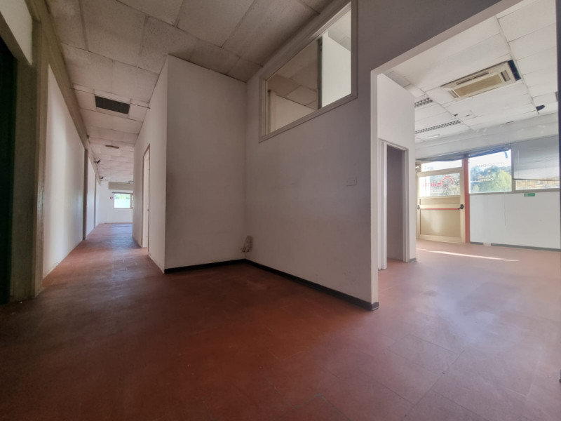 Firenze Affitto Capannone