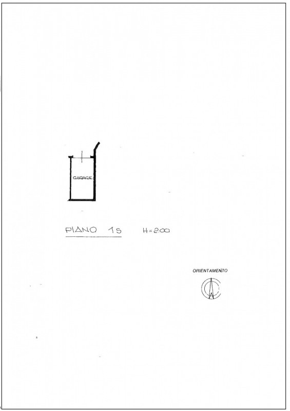 Situata in una zona esclusiva di Rovolon, questa proprietà vanta una posizione privilegiata, cara...