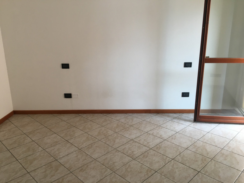 VICENZA-ANCONETTA: all'interno di una via chiusa, in palazzina recente, MINI APPARTAMENTO NON ARR...