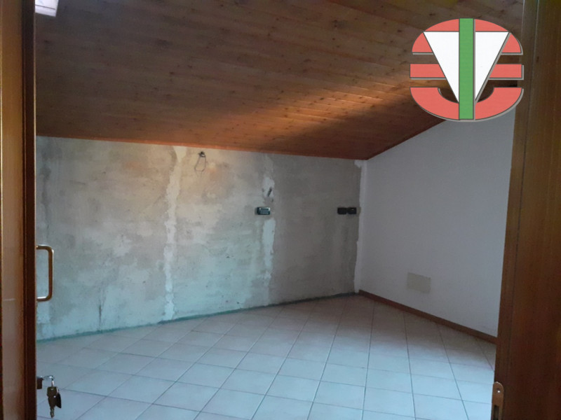 Altopiano di Asiago - nostra esclusiva - nel comune di Foza, a soli 15 minuti da Asiago e dagli i...