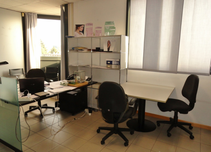 ELEGANTE E LUMINOSO UFFICIO ZONA INDUSTRIALE OVEST - PIANO 2° CON ASCENSORE-Rif. 7250
All'interno...