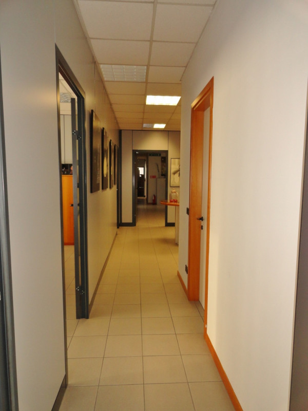 ELEGANTE E LUMINOSO UFFICIO ZONA INDUSTRIALE OVEST - PIANO 2° CON ASCENSORE-Rif. 7250
All'interno...