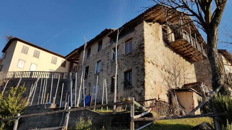 A Recoaro Terme, proponiamo rustico da ristrutturare con splendida vista panoramica sulle nostre ...