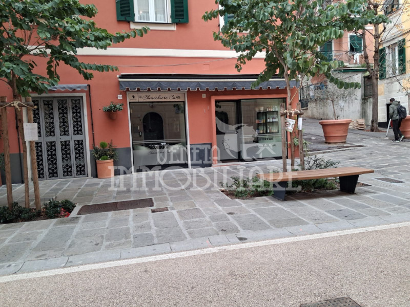 Genova Vendita Attivita commerciale abbigliamento