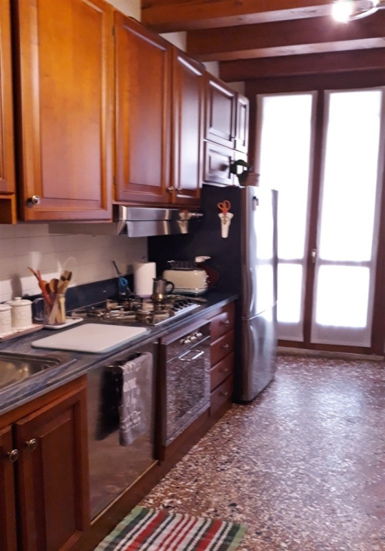 AMPIO E RAFFINATO BICAMERE ARREDATO E CON GARAGE IN AFFITTO  IN CENTRO STORICO - Rif. 7274
CONTRA...