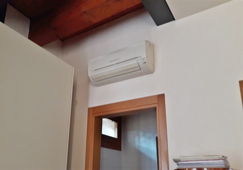 AMPIO E RAFFINATO BICAMERE ARREDATO E CON GARAGE IN AFFITTO  IN CENTRO STORICO - Rif. 7274
CONTRA...