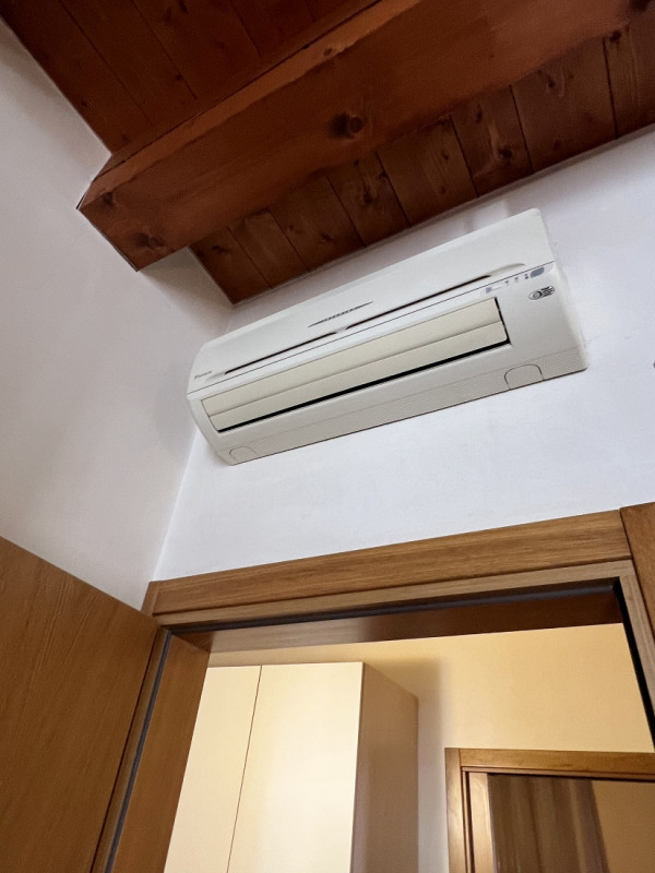 AMPIO E RAFFINATO BICAMERE ARREDATO E CON GARAGE IN AFFITTO IN CENTRO STORICO - Rif. 7274
CONTRAT...