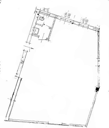 Thiene zona adiacente al centro storico. Laboratorio al piano terra €450. Trattativa riservata Un...