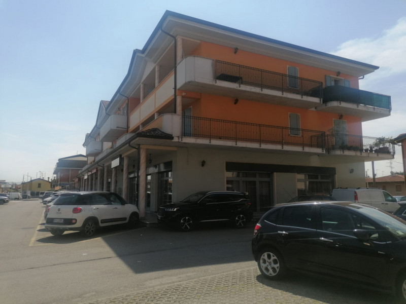 Rovato Affitto Negozio