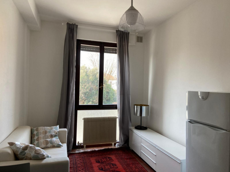 PIAZZALE SAN GIOVANNI - IN POSIZIONE CENTRALE COMODO A TUTTI I SERVIZI OTTIMO CONTESTO CONDOMINIA...