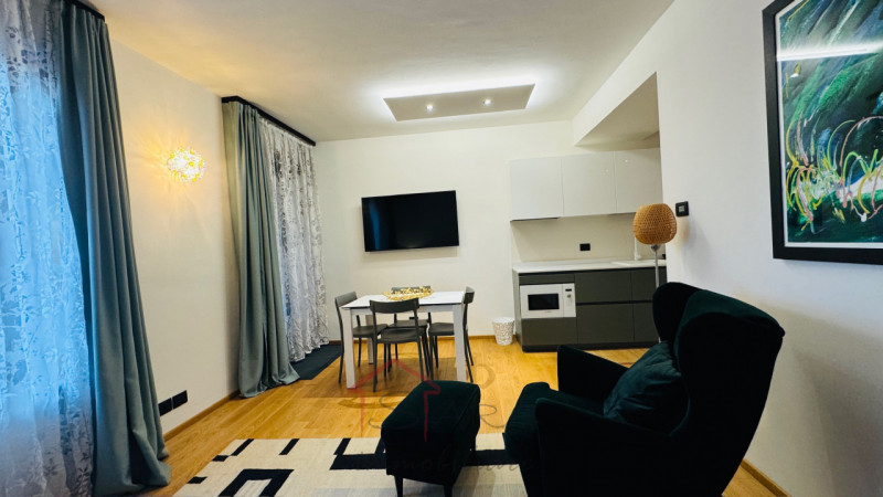 Padova - Zona Centro Storico

Sara Immobiliare propone in locazione appartamento monolocale di 45...