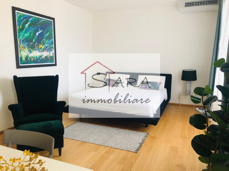 Padova - Zona Centro Storico

Sara Immobiliare propone in locazione appartamento monolocale di 45...