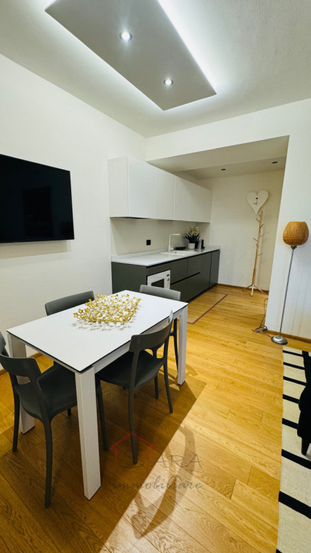 Padova - Zona Centro Storico

Sara Immobiliare propone in locazione appartamento monolocale di 45...