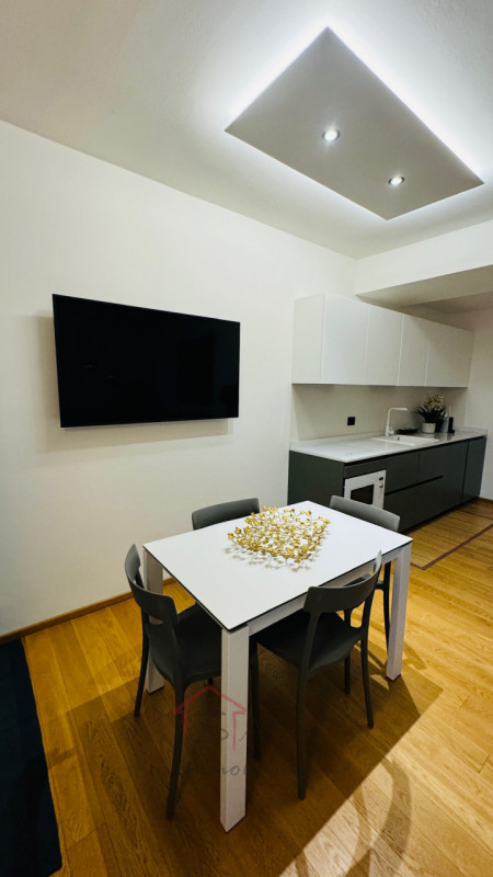 Padova - Zona Centro Storico

Sara Immobiliare propone in locazione appartamento monolocale di 45...