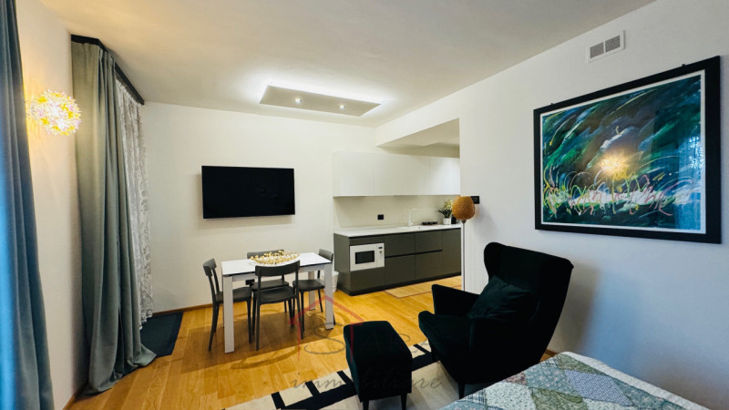 Padova - Zona Centro Storico

Sara Immobiliare propone in locazione appartamento monolocale di 45...