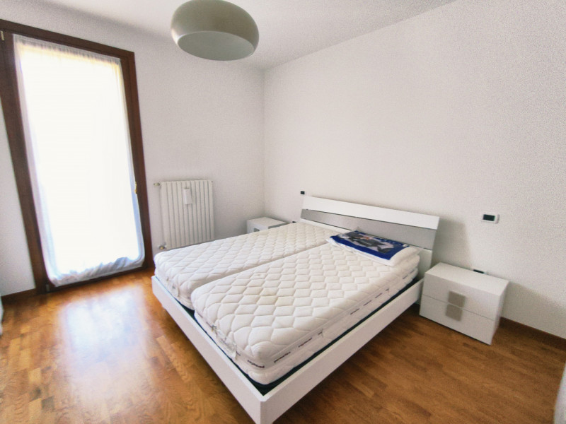 Vicinanza quartiere Pescarini, proponiamo all'interno di un residence ubicato in zona comoda ai s...