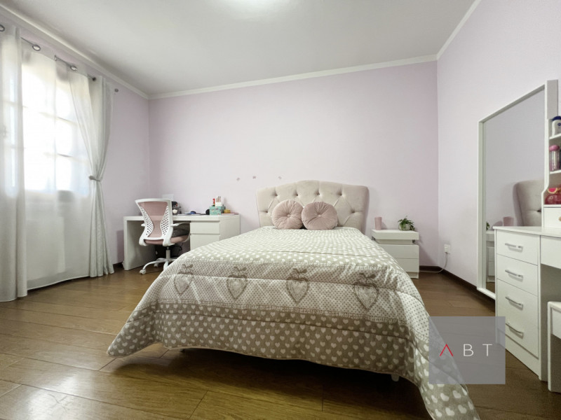 Casa singola parzialmente ristrutturata e composta di: ingresso, soggiorno, cucina, tre camere, d...