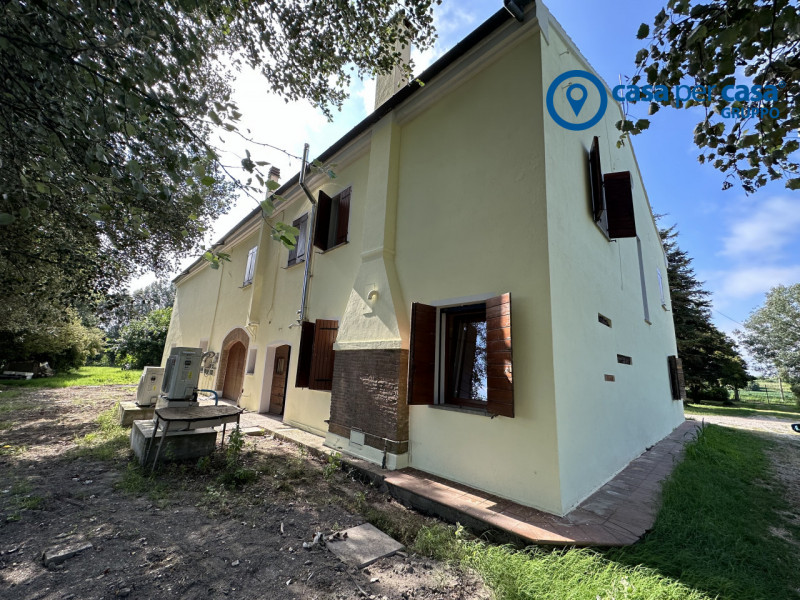 Casa padronale circondata da comfort, tranquillità e tanto verde.

Queste sono le caratteristiche...
