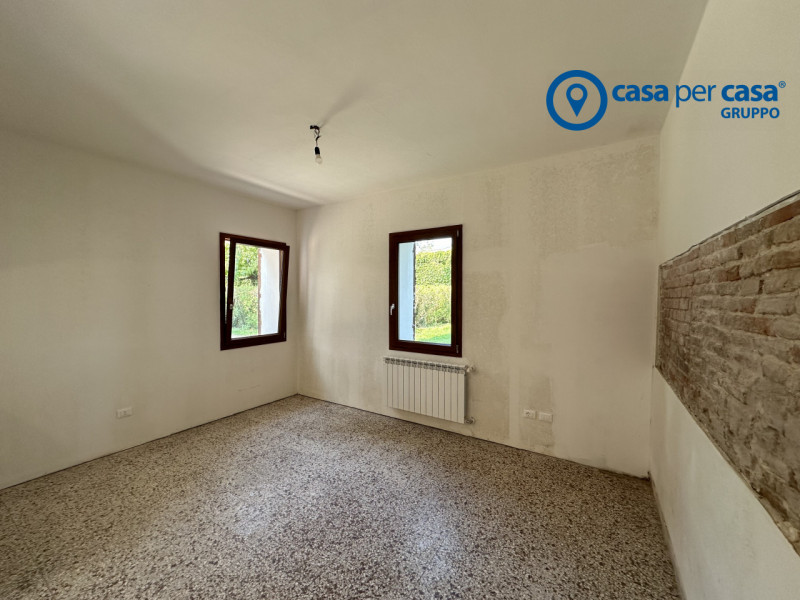 Casa padronale circondata da comfort, tranquillità e tanto verde.

Queste sono le caratteristiche...