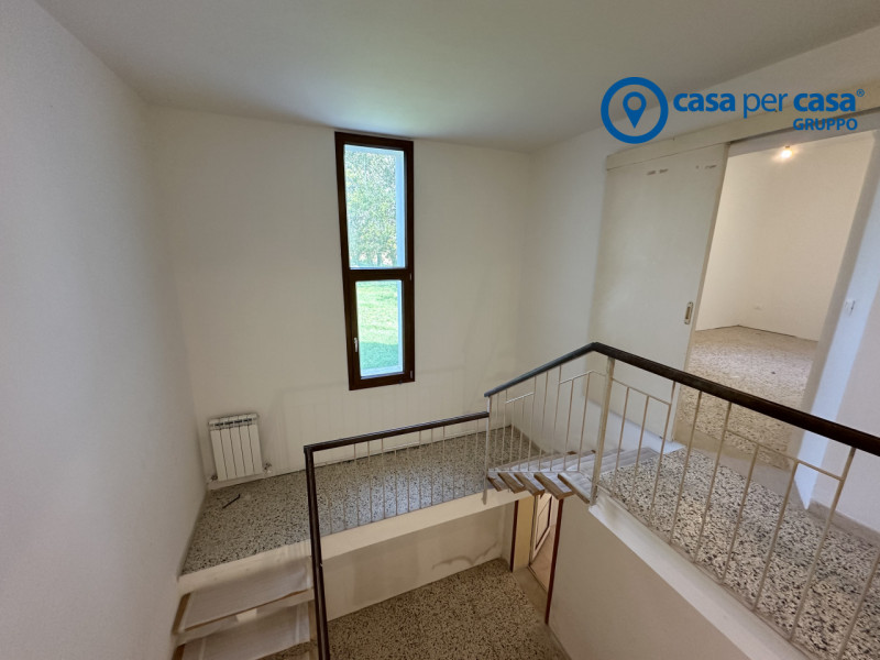 Casa padronale circondata da comfort, tranquillità e tanto verde.

Queste sono le caratteristiche...