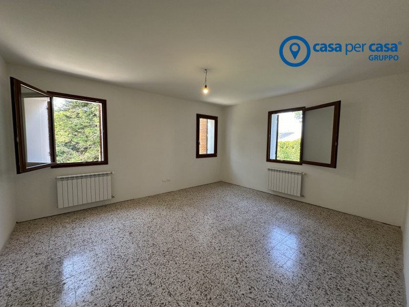 Casa padronale circondata da comfort, tranquillità e tanto verde.

Queste sono le caratteristiche...