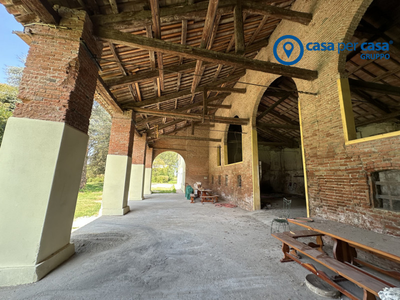 Casa padronale circondata da comfort, tranquillità e tanto verde.

Queste sono le caratteristiche...