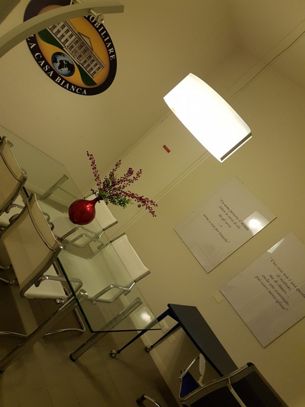 POSTAZIONE CO-WORKING!!! 2 Postazioni indipendenti e ARREDATE con utilizzo della sala riunioni e ...