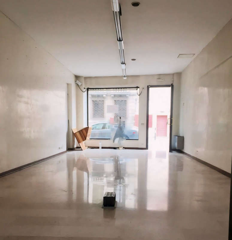 (Per INFO 3316190143) A Castelfranco Veneto, a pochi passi dal centro, proponiamo in affitto nego...