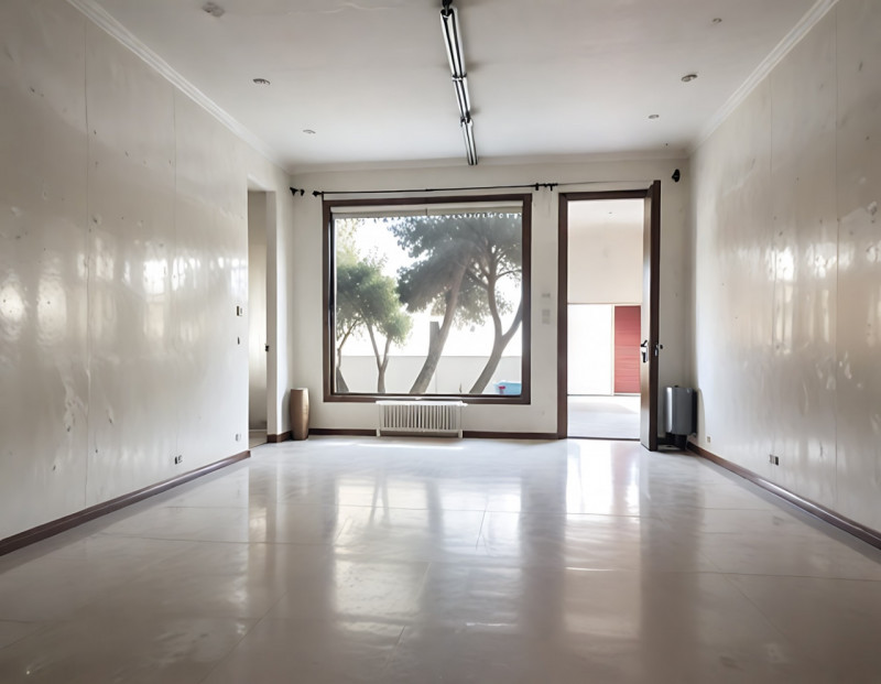 (Per INFO 3316190143) A Castelfranco Veneto, a pochi passi dal centro, proponiamo in affitto nego...