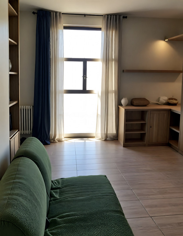 (Per info Cristina 3389226442) A Padova, zona Largo Europa, in palazzina con ascensore e servizio...