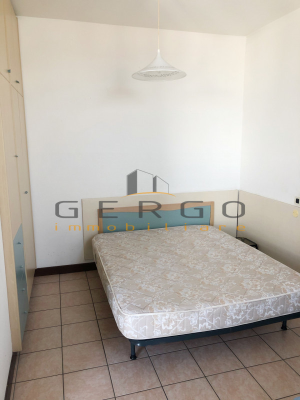 (Per info Cristina 3389226442) A Padova, zona Largo Europa, in palazzina con ascensore e servizio...